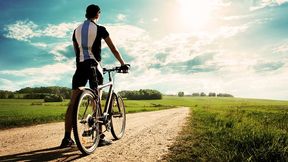 Coraz więcej Polaków wybiera "dwa kółka". 3 czerwca obchodzimy Światowy Dzień Roweru