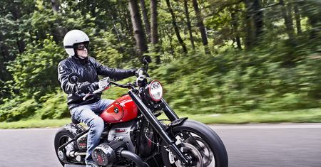 Polacy zrobili wyjątkowego customa. BMW R 18 Carbon Fever łączy klasykę z nowoczesną lekkością