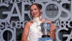 Cały świat podziwia kreację Igi. Wiadomo, dlaczego włożyła spodnie