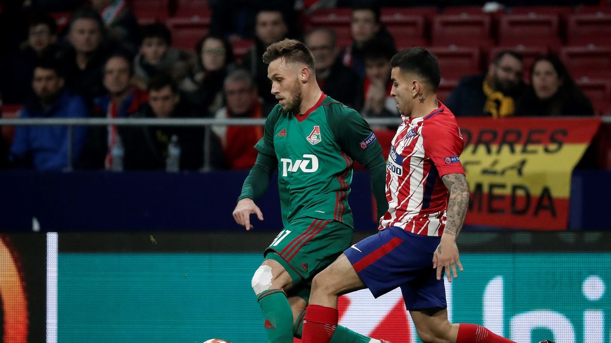 Maciej Rybus w meczu z Atletico Madryt w Lidze Europy