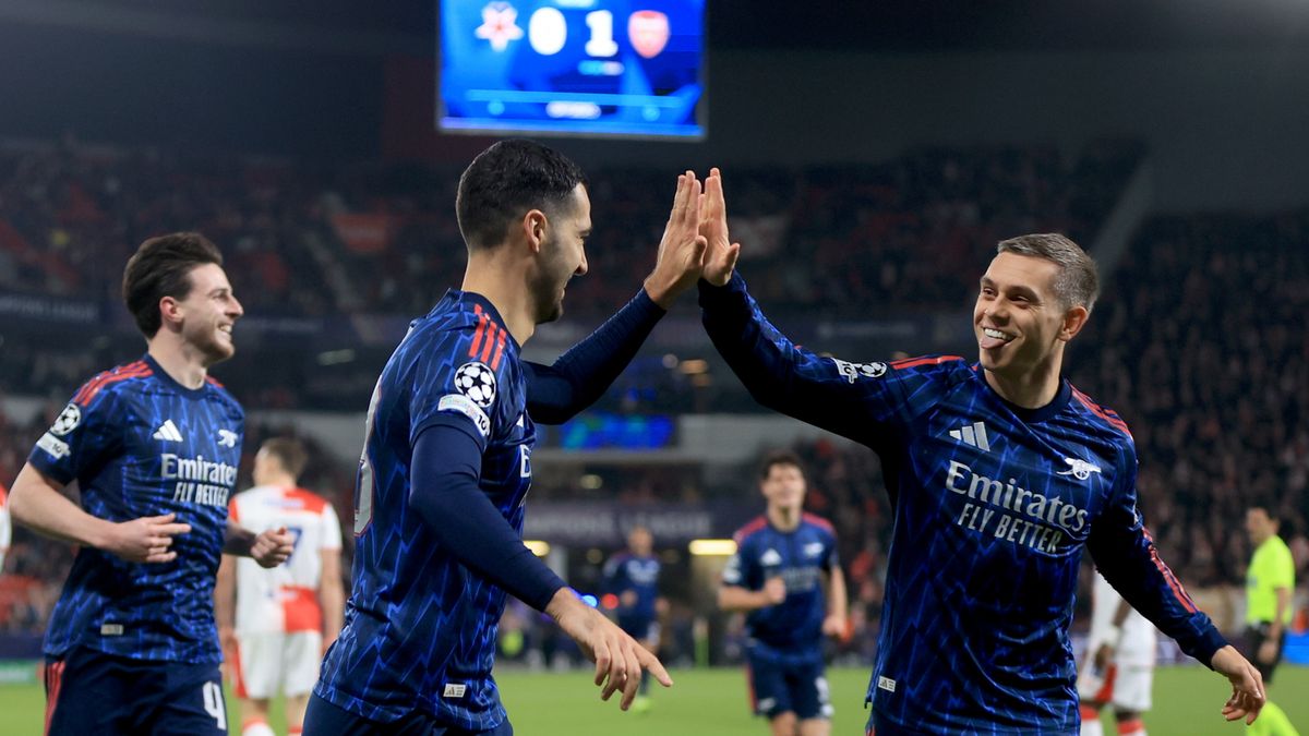 PAP/EPA / Martin Divisek / Piłkarze Arsenalu FC w meczu ze Slavią Praga