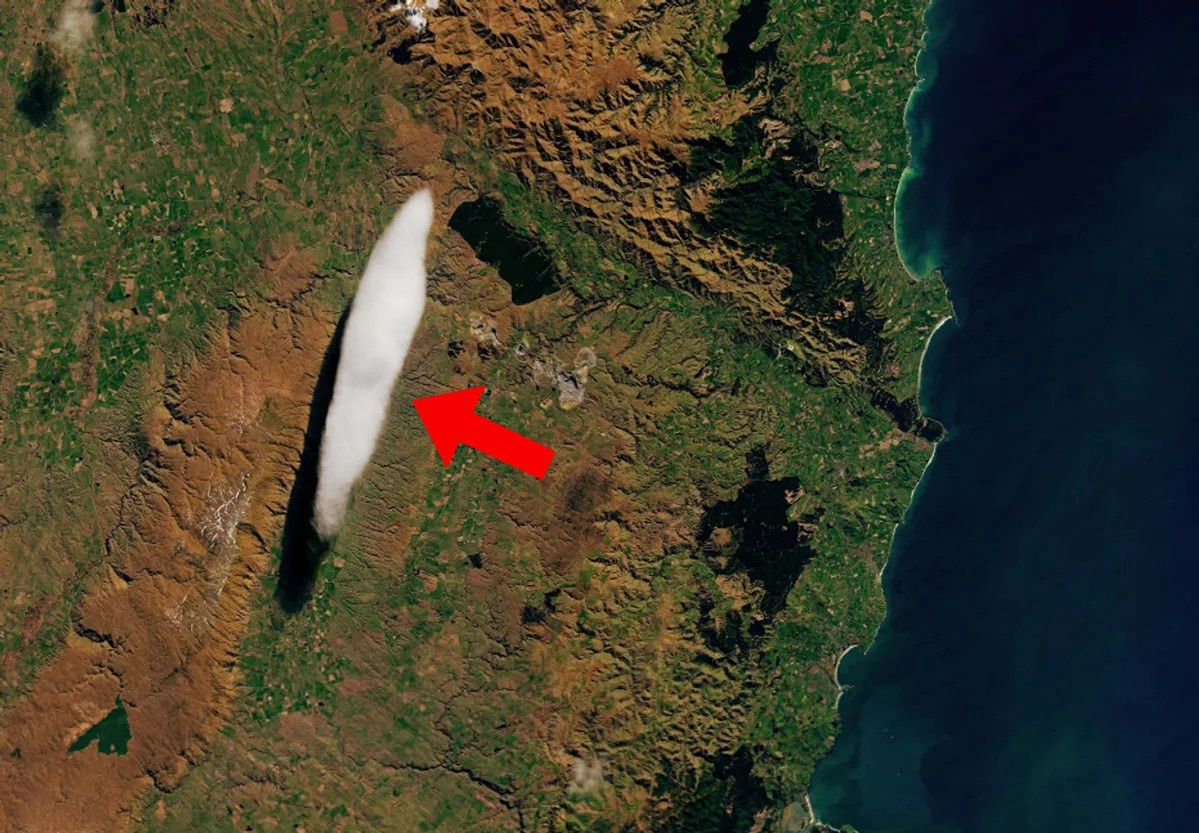 UFO-like cloud mystery over New Zealand finally explained