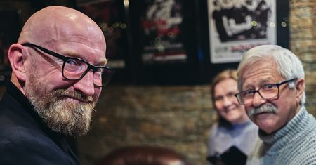 Pisarze kryminałów pojadą w szczytnym celu. Startują spod Książnicy Kopernikańskiej
