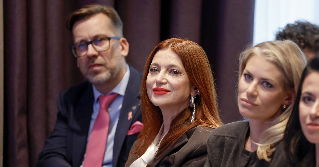 Buty z dzika - ohydne i kiczowate? Na pewno modne! Tak je nosi Ada Fijał