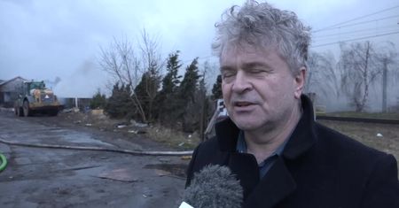 Pożar na nieczynnym złomowisku w Lęborku. Okolicę spowiły kłęby toksycznego dymu