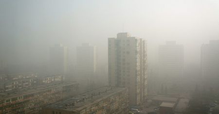 Pekin znów przykrył smog