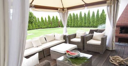 Jak stylowo urządzić balkon i taras?