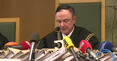 S. Kościelnik prawomocnie uznany za winnego wypadku z udziałem kolumny wiozącej B. Szydło. Sąd odstąpił od wymierzenia kary