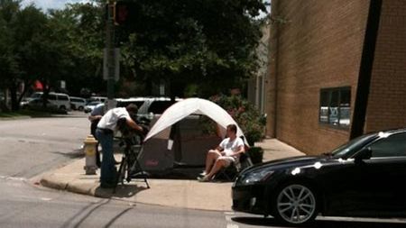 Kolejka po iPhone'a 4... już na tydzień przed premierą 1