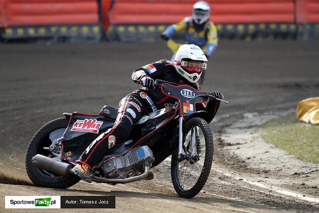 Daniel Nermark poważnie podszedł do treningu i chce jak najszybciej odpowiednio ustawić swoje motocykle