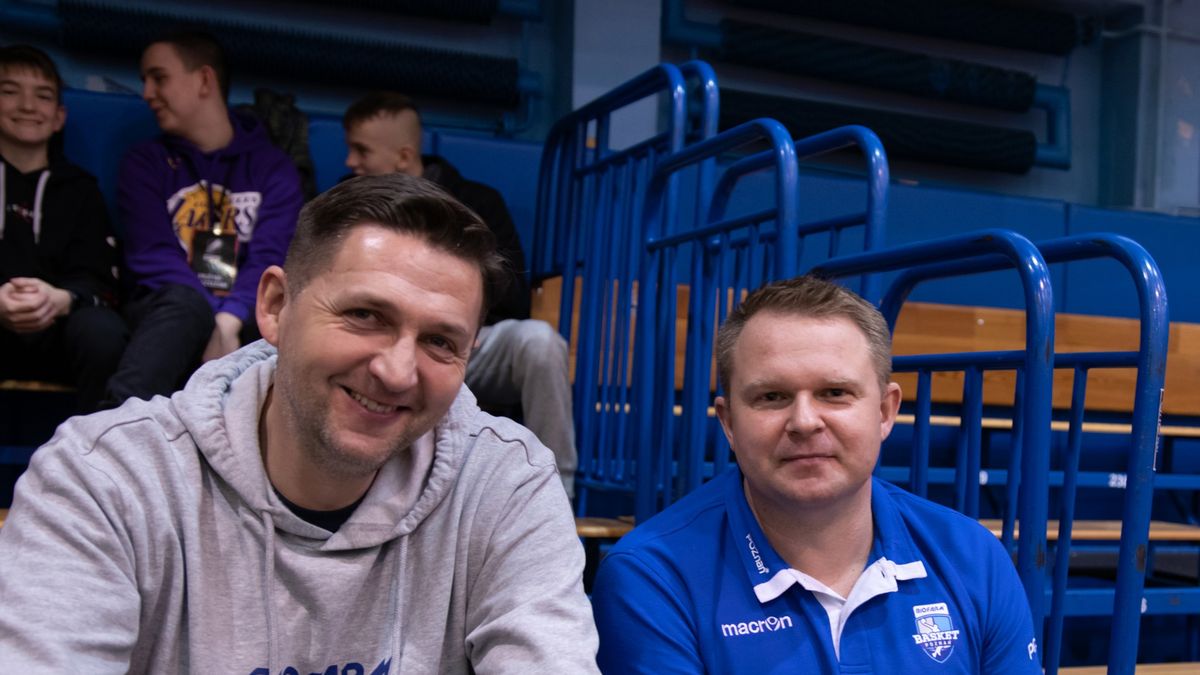 Na zdjęciu z lewej: Bartłomiej Tomaszewski, prezes Basket Poznań