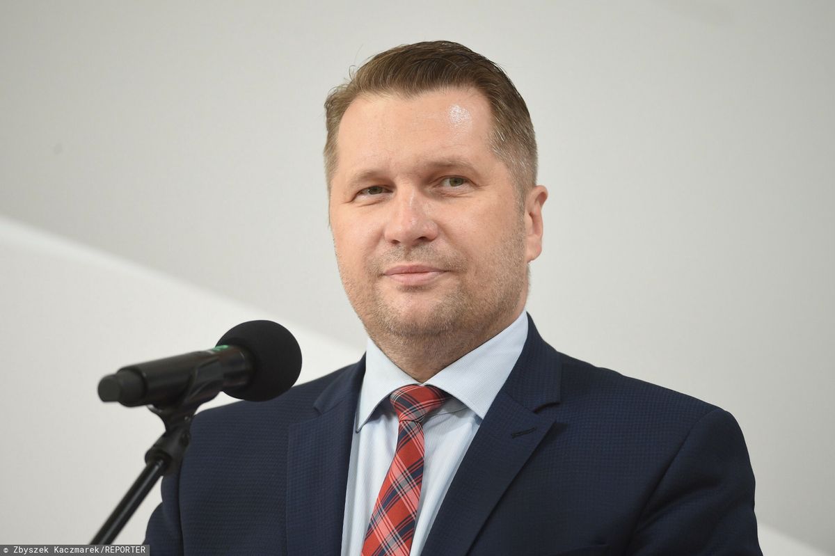 Minister Edukacji i Nauki Przemysław Czarnek z dumą argumentuje zmiany w kanonie lektur