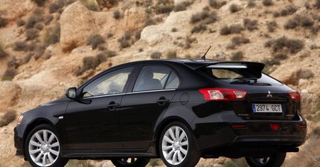 7 dobrych aut używanych, o których często się zapomina. Lepsze od tych popularnych