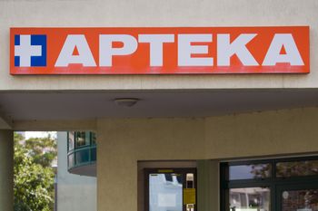 Darmowe leki 65+. Seniorzy liczą wydatki, a rząd szykuje możliwe korekty listy