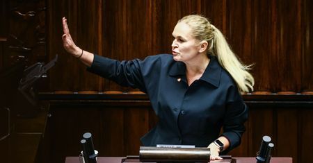 Nowy sondaż. Polacy zabierają głos w sprawie rewolucji w szkole