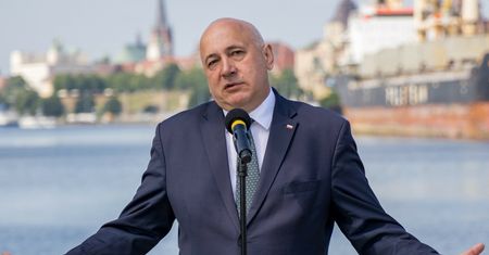 Kolejna odsłona nepotyzmu? Wyciekła korespondencja Joachima Brudzińskiego