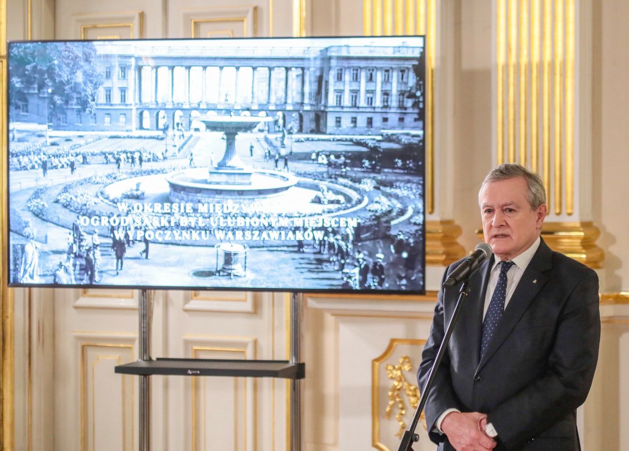 Jeszcze nie zaczęli odbudowy Pałacu Saskiego. Ale urzędnicy już chcą kupić samochody