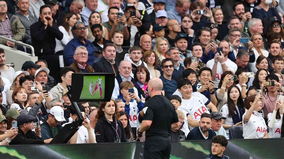 Zdjęcie okładkowe artykułu: Getty Images / Matthew Ashton - AMA / Na zdjęciu: VAR w meczu Tottenham - Liverpool