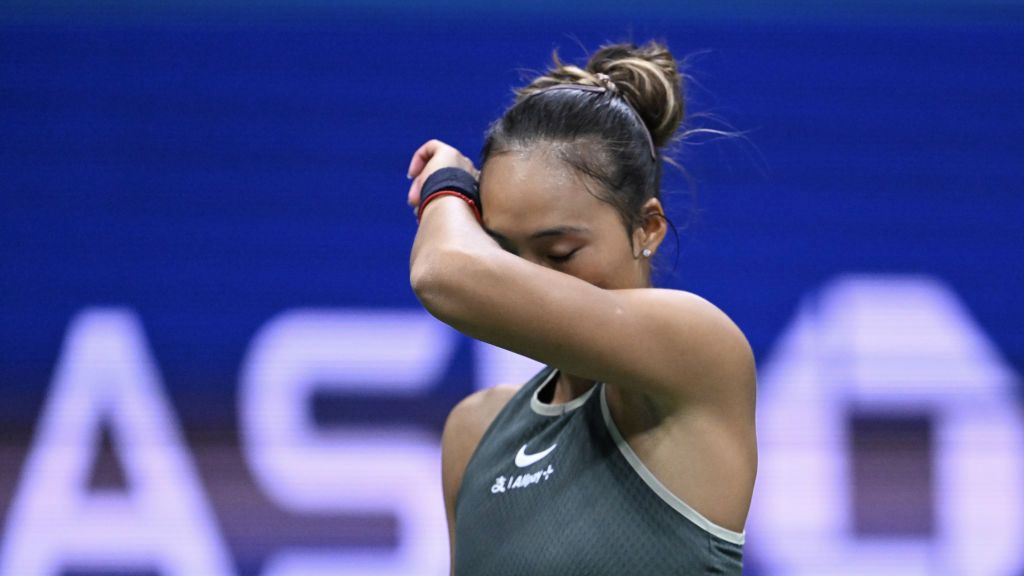 Getty Images / Fatih Aktas/Anadolu / Qinwen Zheng w meczu z Aryną Sabalenką na US Open