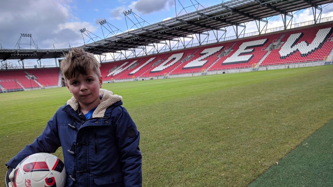 7-letni Tymon Borkowski postanowił kupić piłkarz swojemu ukochanemu Widzewowi 