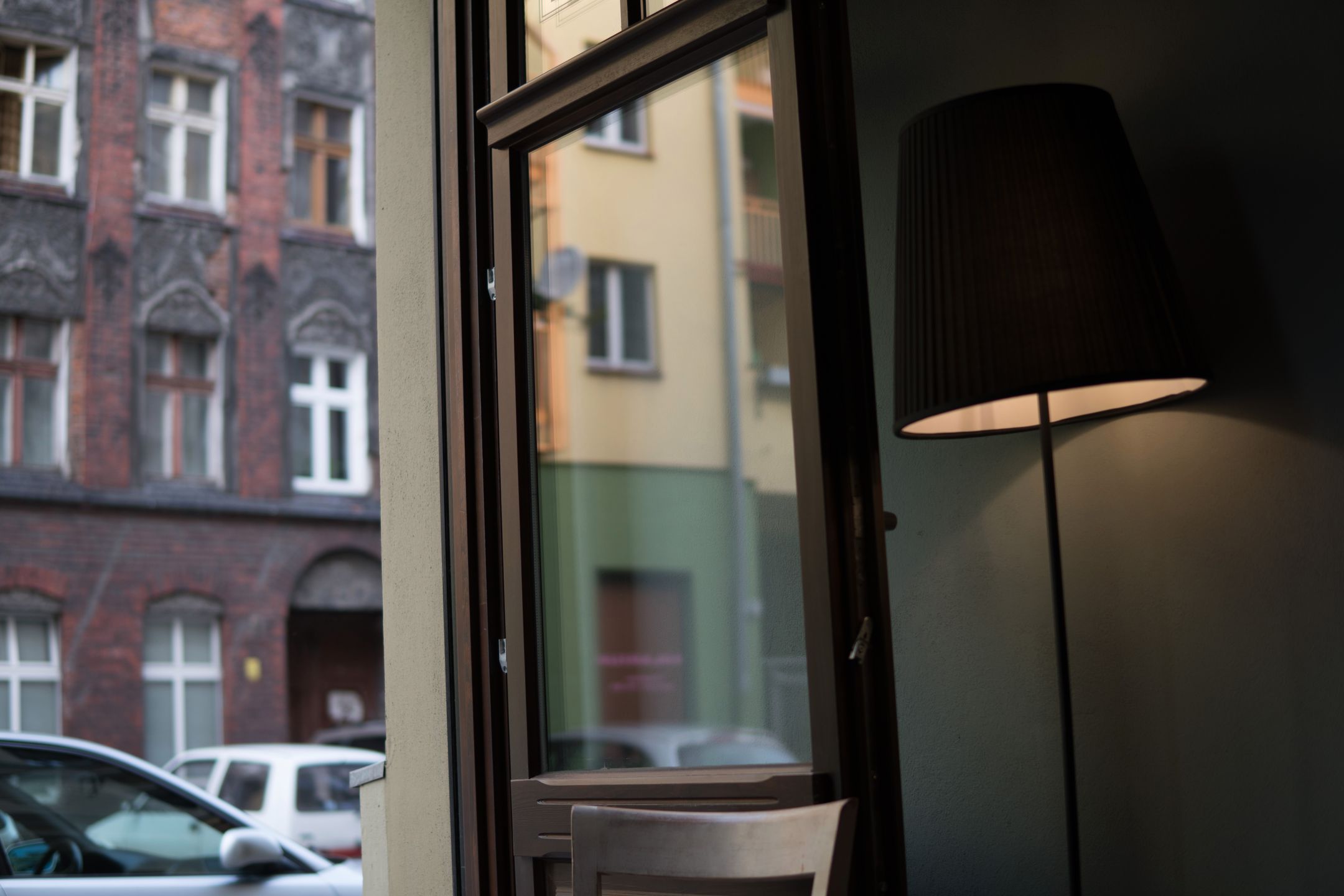 Sigma 30 mm f/1.4 DC DN - recenzja jasnego obiektywu stworzonego z myślą o bezlusterkowcach 120