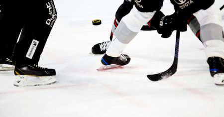 Hokejowa sobota na Chwiałce. Gama PTH Poznań zagra wieczorem o ligowe punkty