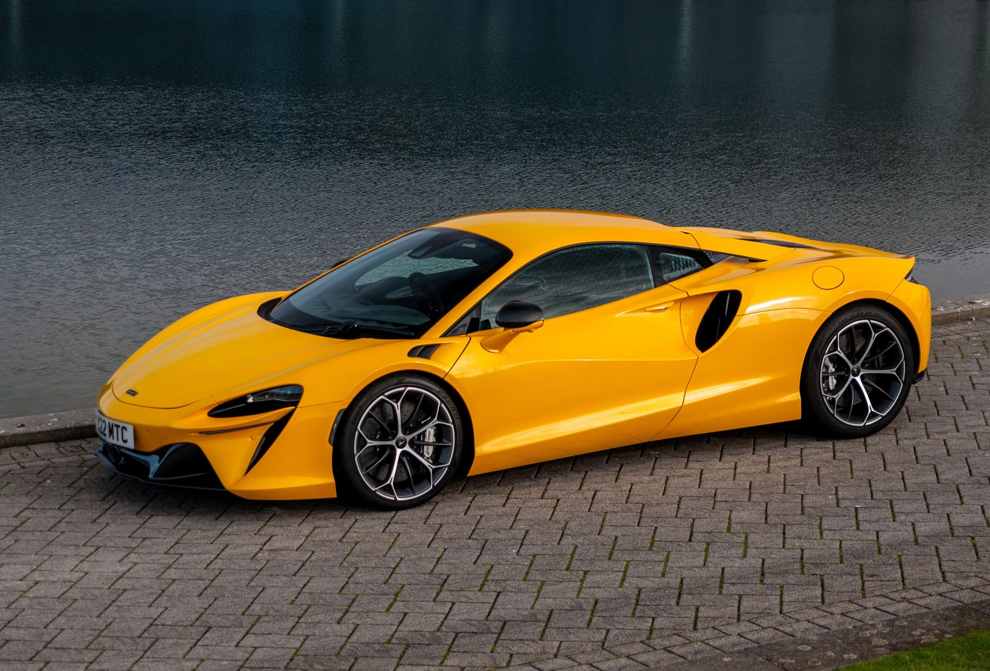 McLaren Artura (2025)
