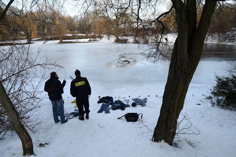 Nie żyje 17-latek, który wpadł pod lód w Warszawie