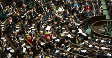 Ustawa o rajach podatkowych przyjęta. Ukróci odpływ gotówki?