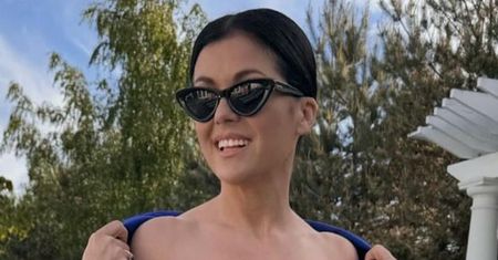 Była na weselu Mroczka. Kreacja na szóstkę, ale buty "nie współgrały"