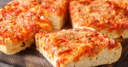 Znudziła mi się pizza na cienkim spodzie. Ta jest bardziej puszysta i smakuje jeszcze lepiej