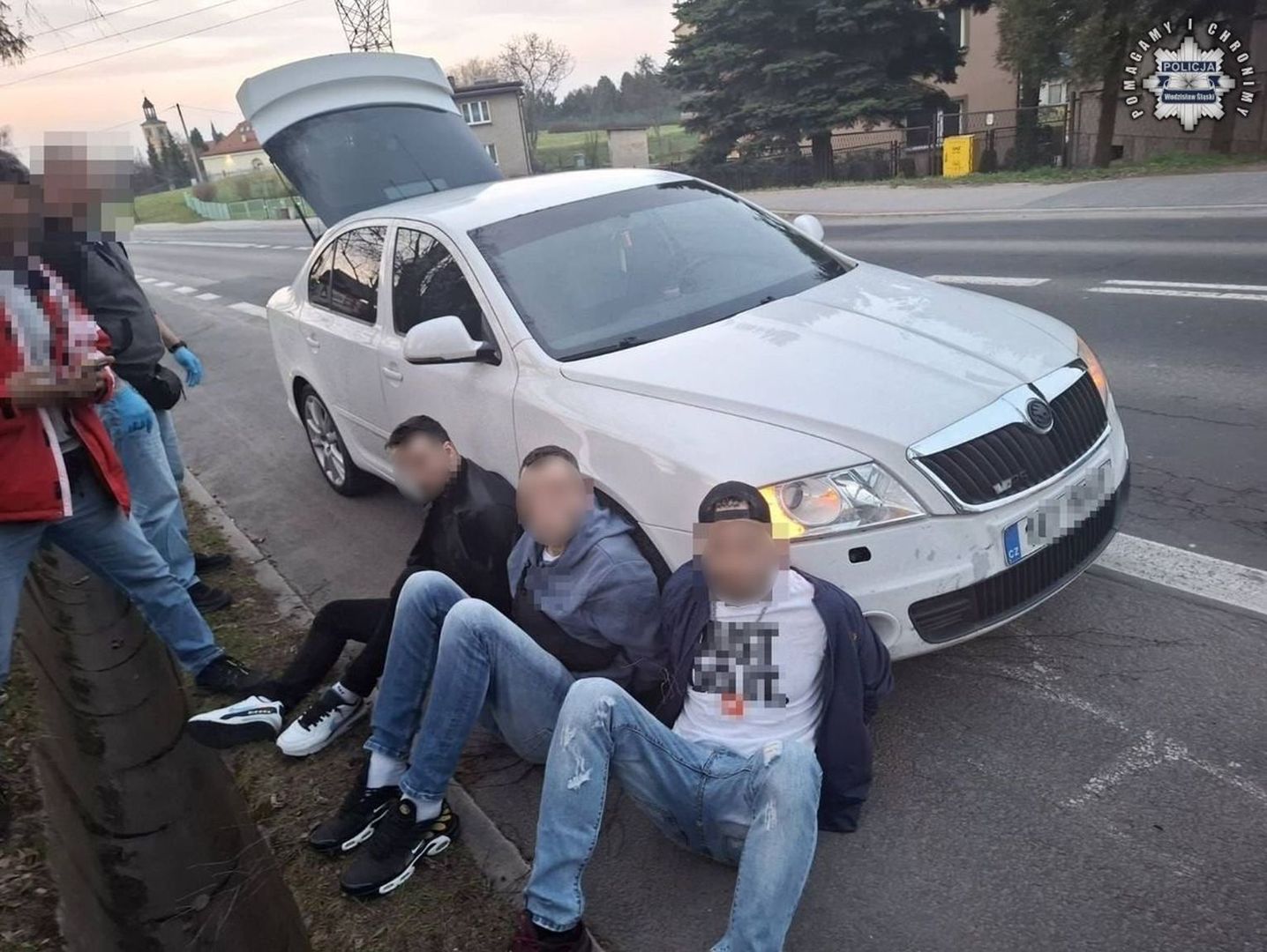 Wodzisław: Włamywacze z Czech okradli sklep i pojechali do innego miasta.