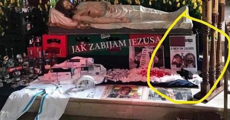 "Jak zabijam Jezusa". W kościele Grób Pański ze zdjęciami aktywistów LGBT