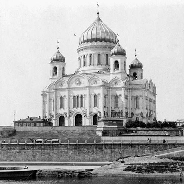 Sobór Chrystusa Zbawiciela (zdjęcie oryginalnego budynku) )Fot. Wikimedia Commons)