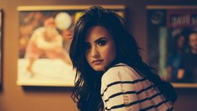 Sekret byłego mistrza UFC wyszedł na jaw. Spotyka się z piękną piosenkarką