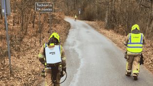 Tuchomie: Plama ropopochodna na krajowej 20. Dwie interwencje straży