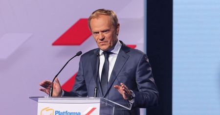 Koziński: Donald Tusk radykalny. Ostre metafory jako metoda odbudowania sondaży PO. Skuteczna? [OPINIA]