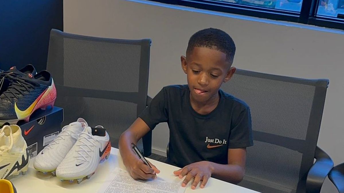 Twitter / flazoeiro / Na zdjęciu: Nathanzinho