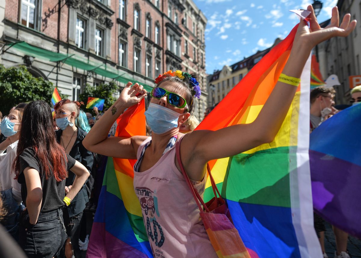 Sondaż WP. "Niemal nikogo, poza oczywiście partyjnymi betonami i grupką krzykliwych awanturników szukających swojego miejsca na scenie politycznej, cała awantura wokół aktywistów LGBT nie obeszła."