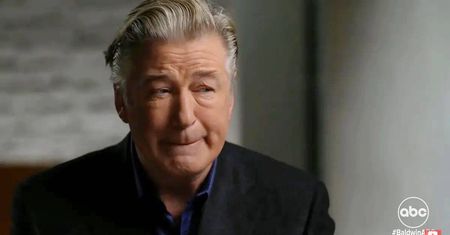 Baldwin nie wywinie się? Został oskarżony