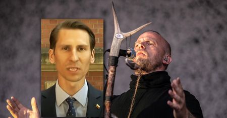 Dotarli do zdjęć z przeszłości Płażyńskiego. Poseł PiS przyłapany