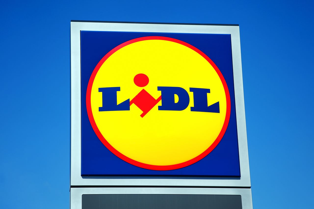 Lidl w Polsce i Niemczech. Oto ile płaci sieć w zależności od kraju