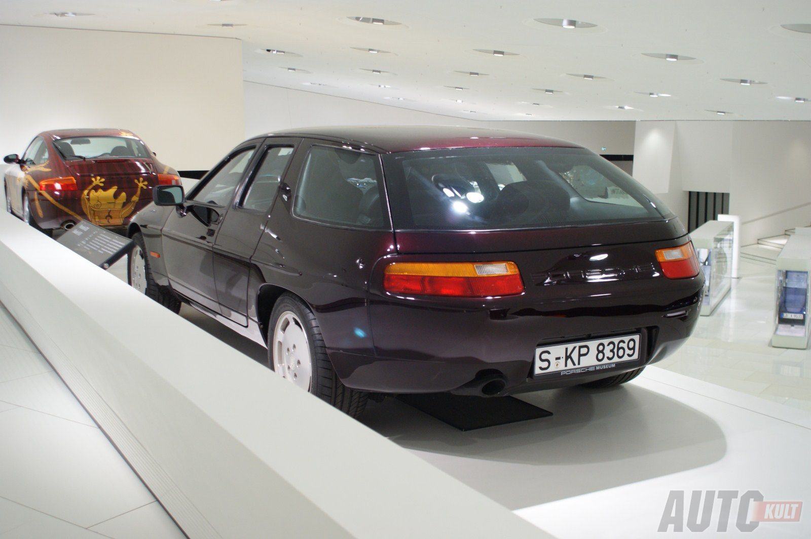 Porsche 928 Viertuerer