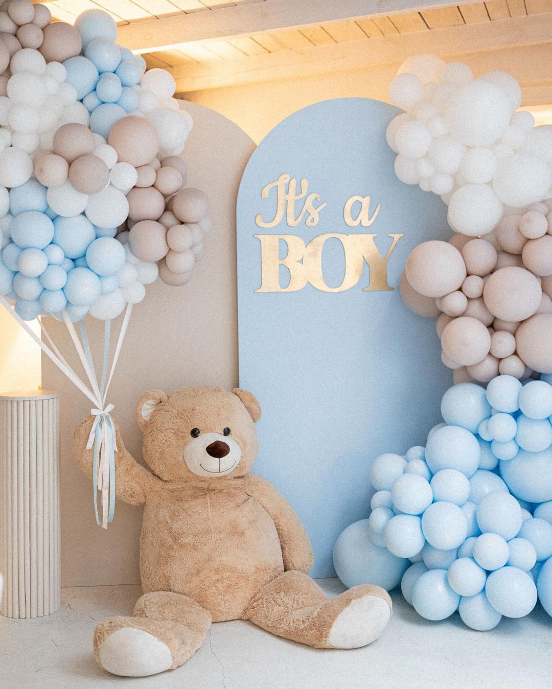 Huczne baby shower u Marcina Hakiela i jego narzeczonej