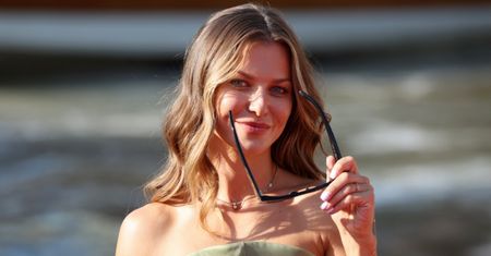 Anna Lewandowska "nagradzała" pracowników kartami podarunkowymi na 100 zł? "Jakby ktoś zrzucał ci ze stołu OKRUSZKI"