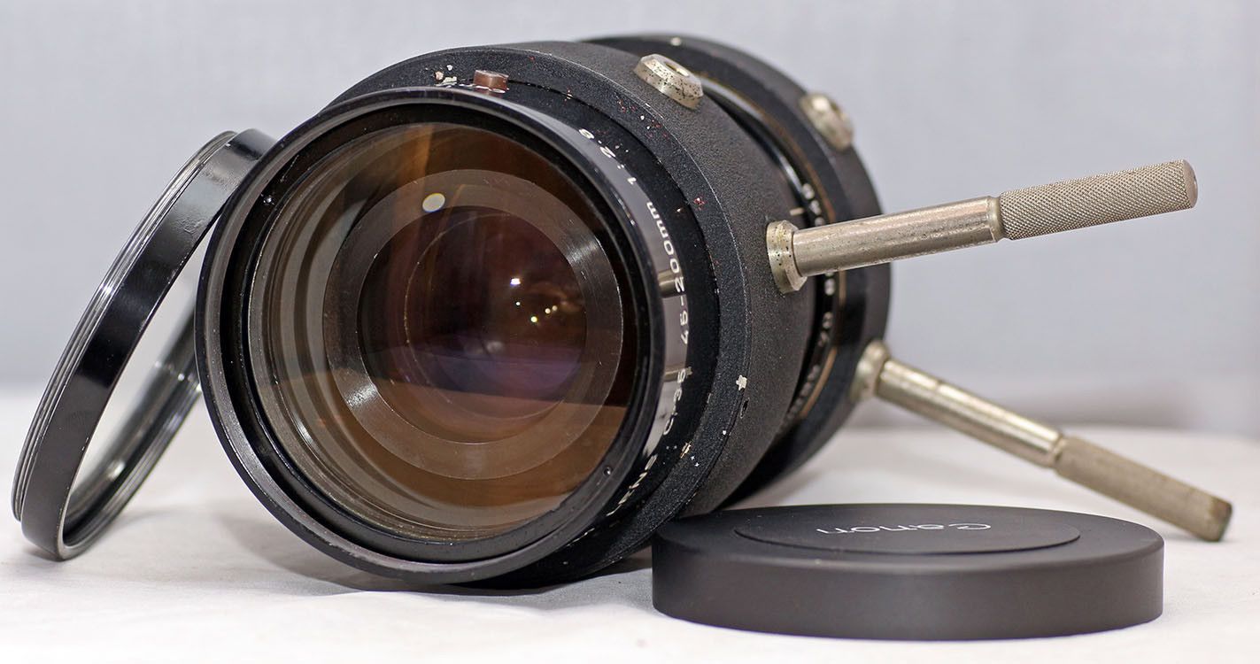 Prototyp rzadkiego obiektywu Canon 45-200 mm f/2.8 jest na sprzedaż 2