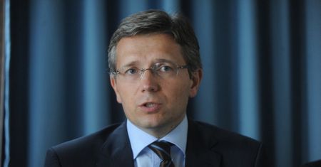 Kolejny dystrybutor leków zniknie z giełdy. Szwajcowski krytykuje ustawę