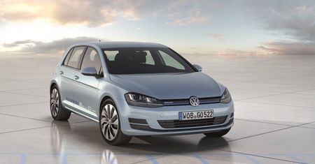 Volkswagen Golf BlueMotion - 3,2 l na setkę [Paryż 2012]