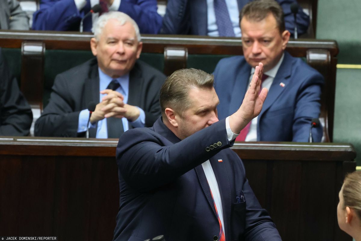 Kaczyński oburzony ustaleniami dziennikarzy. "Kłamstwo"
