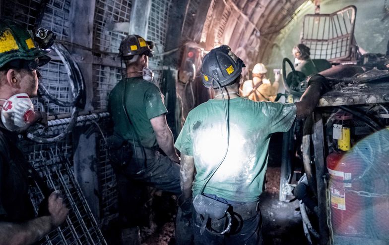 Średnia płaca w JSW w 2017 roku wynosiła 8,52 tys. zł brutto.